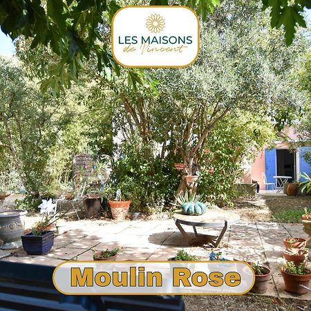 Moulin Rose, Parking - Jardin Apartman Arles Kültér fotó