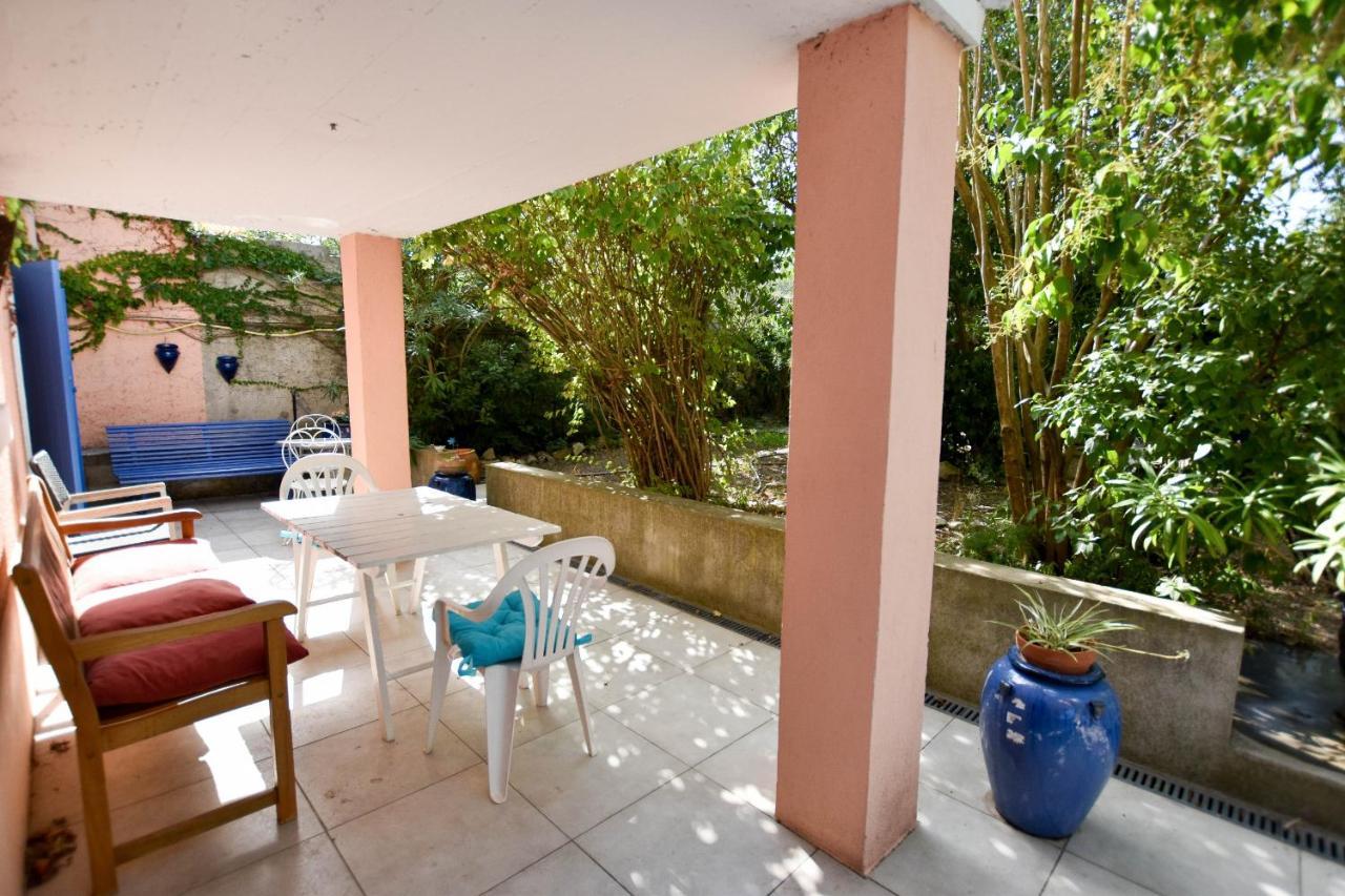 Moulin Rose, Parking - Jardin Apartman Arles Kültér fotó